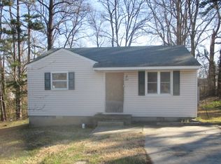 2811 Wildwood Dr, Greensboro, NC 27407