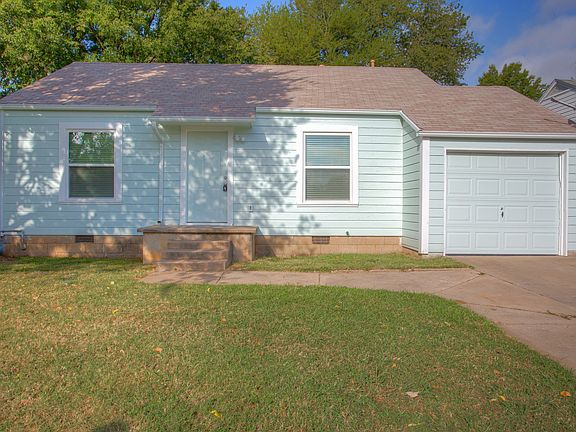 2nd image of 842 N Delaware Pl