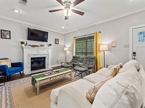 4th image of 759 Fountain View Dr