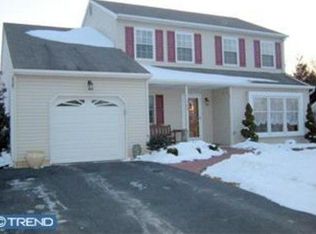 102 Micheals Ct, Chalfont, PA 18914