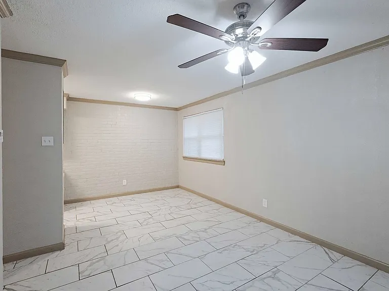 Ambassador Apartments — Photo 51
