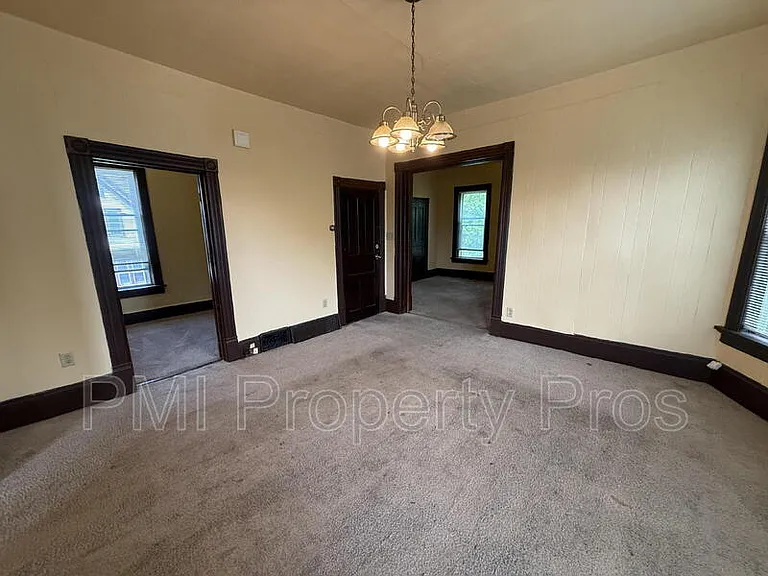 2441 N Dr William Finlayson St — Photo 21
