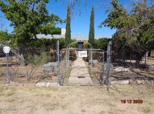 2454 E Holiday Dr, Tombstone, AZ 85638