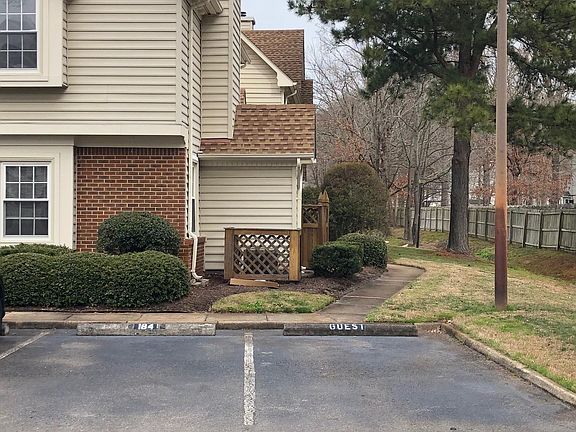 3rd image of 700 New River Ct APT D