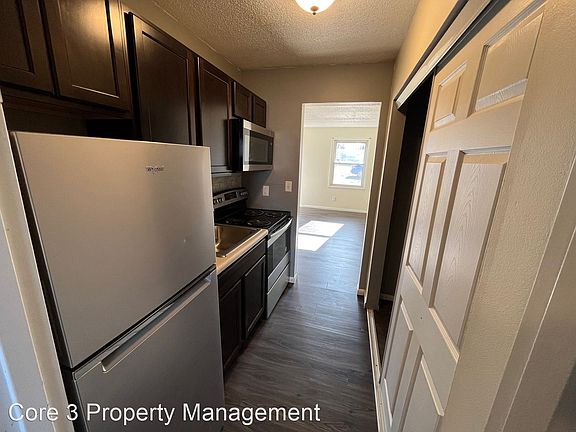 4th image of 260 N Washington St #8