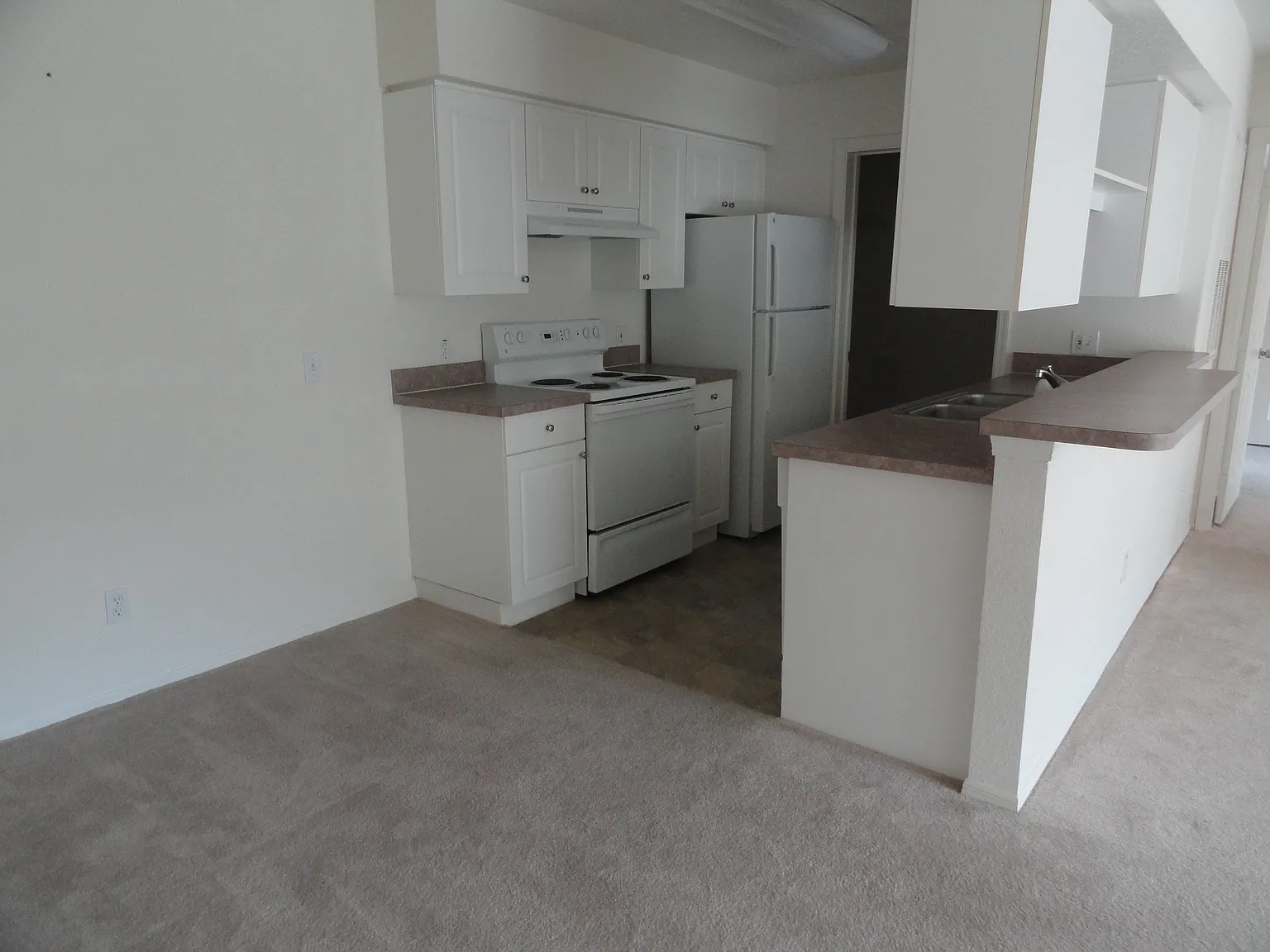 2 bed, 1029 sqft, $1,195 — Photo 3