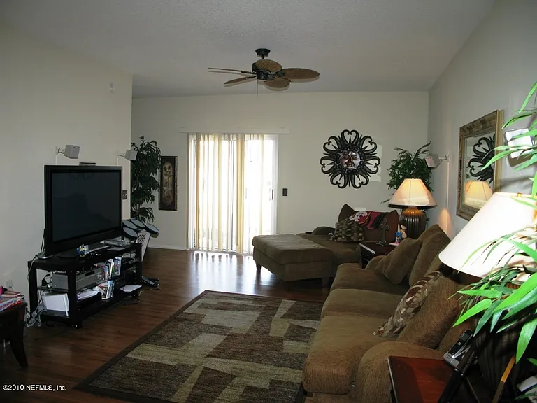 313 Scrub Jay St — Photo 8