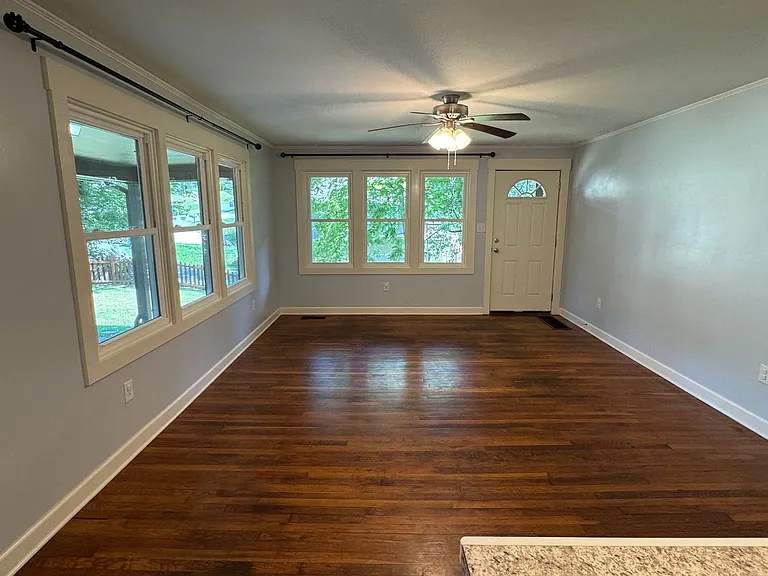 125 Raleigh Ave — Photo 8