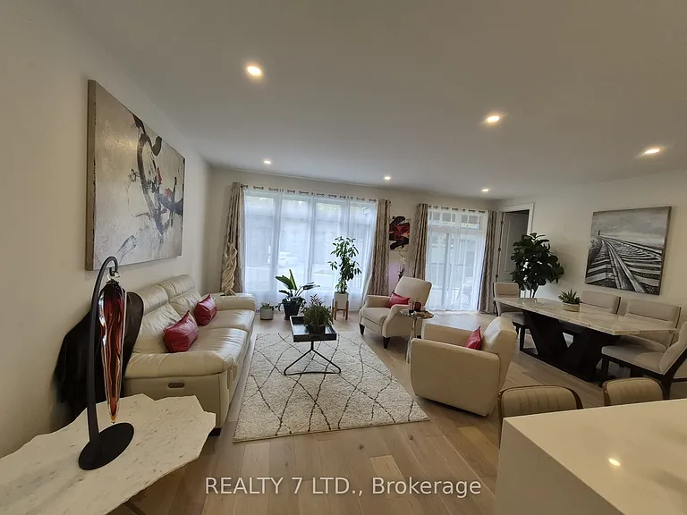 9150 Willoughby Dr #40 — Photo 16
