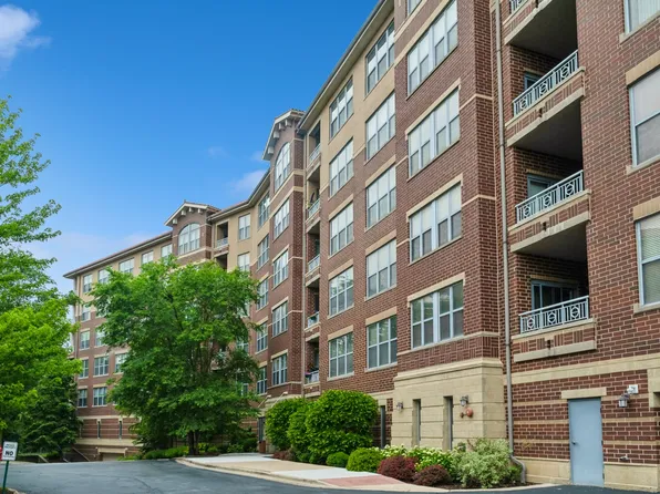 9360 Skokie Blvd #414, Skokie, IL 60076