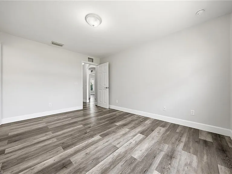 4621 25th St SW — Photo 24