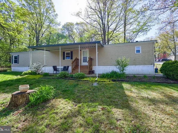 105 Oak Leaf Dr, Windsor, PA 17366