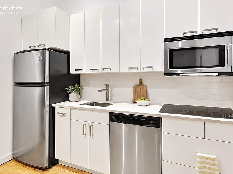 86 Christopher St #1 — Photo 5