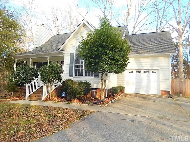6610 Lipscomb Dr — Photo 1