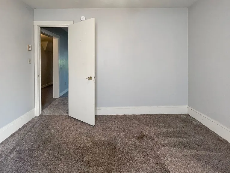 204 N Dill St — Photo 14