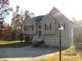 12 Hickory Ln, Cartersville, GA 30121