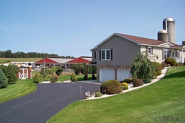 2nd image of 963 Baumgardner Rd