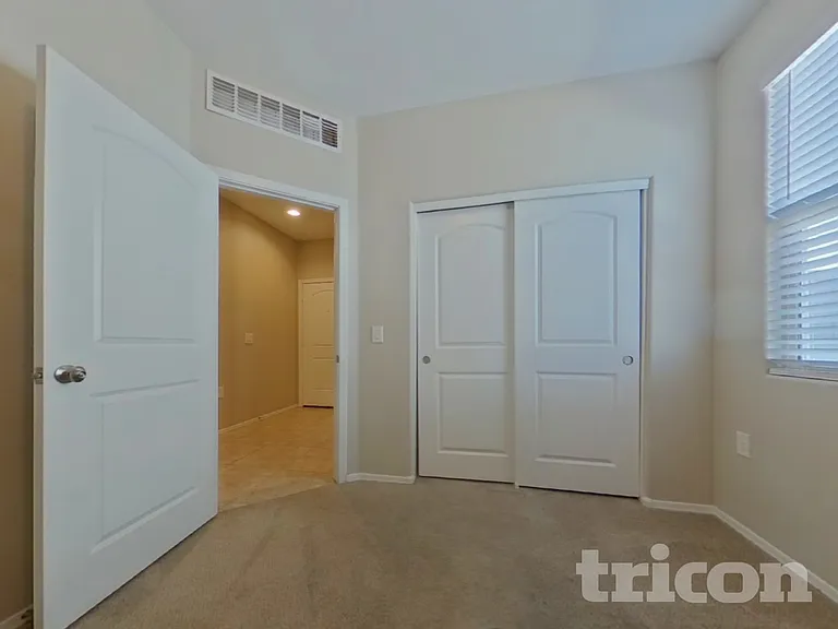 31026 W Earll Dr — Photo 13