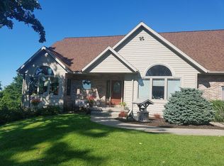 E5092 Narrows Creek Rd, Loganville, WI 53943