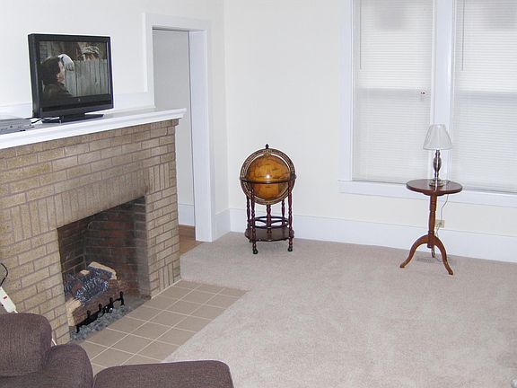 4th image of 323 Kane St S