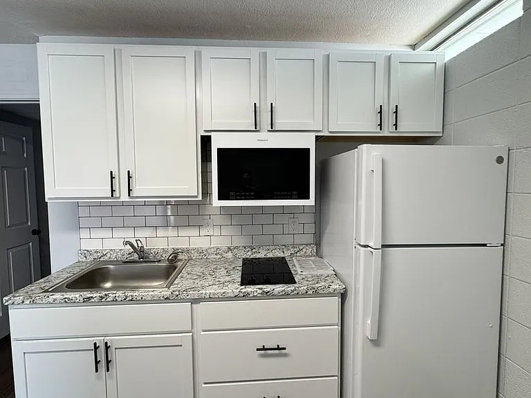 104 S Main St — Photo 1