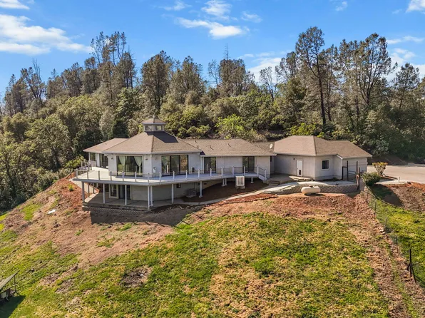 17505 Forest View Dr, Redding, CA 96003