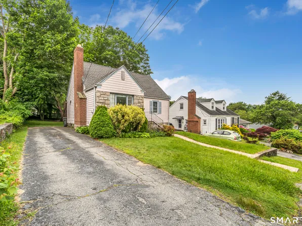 214 Thames Street, New London, CT 06320