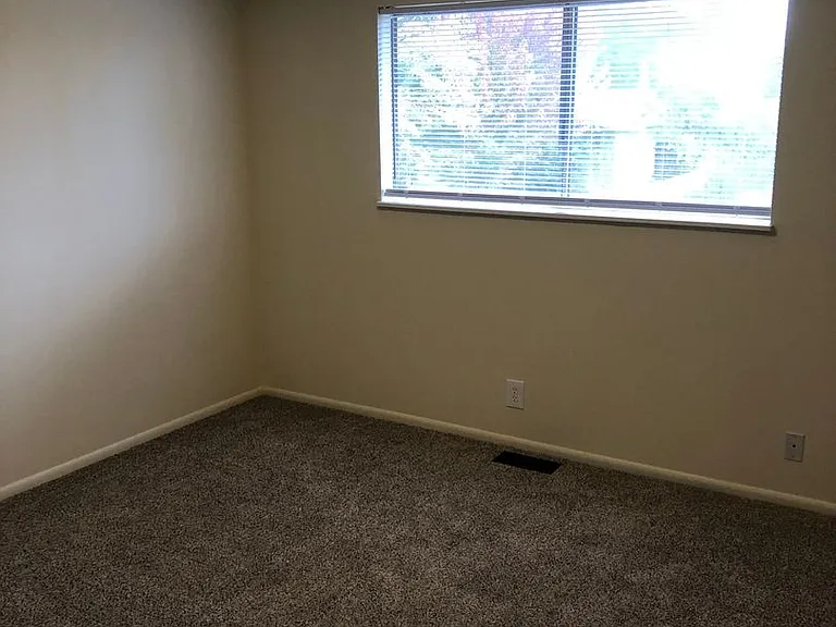 1009 N Hulet Ave — Photo 10