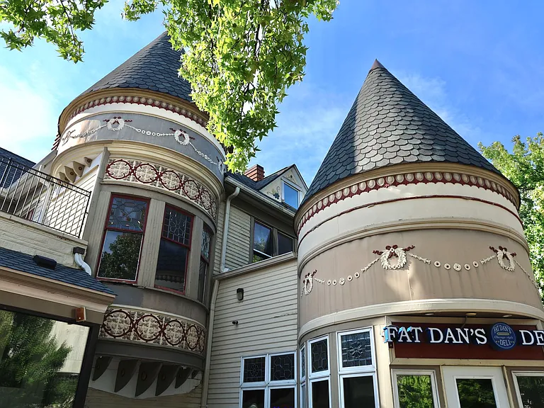 221 E Kirkwood Ave — Photo 12