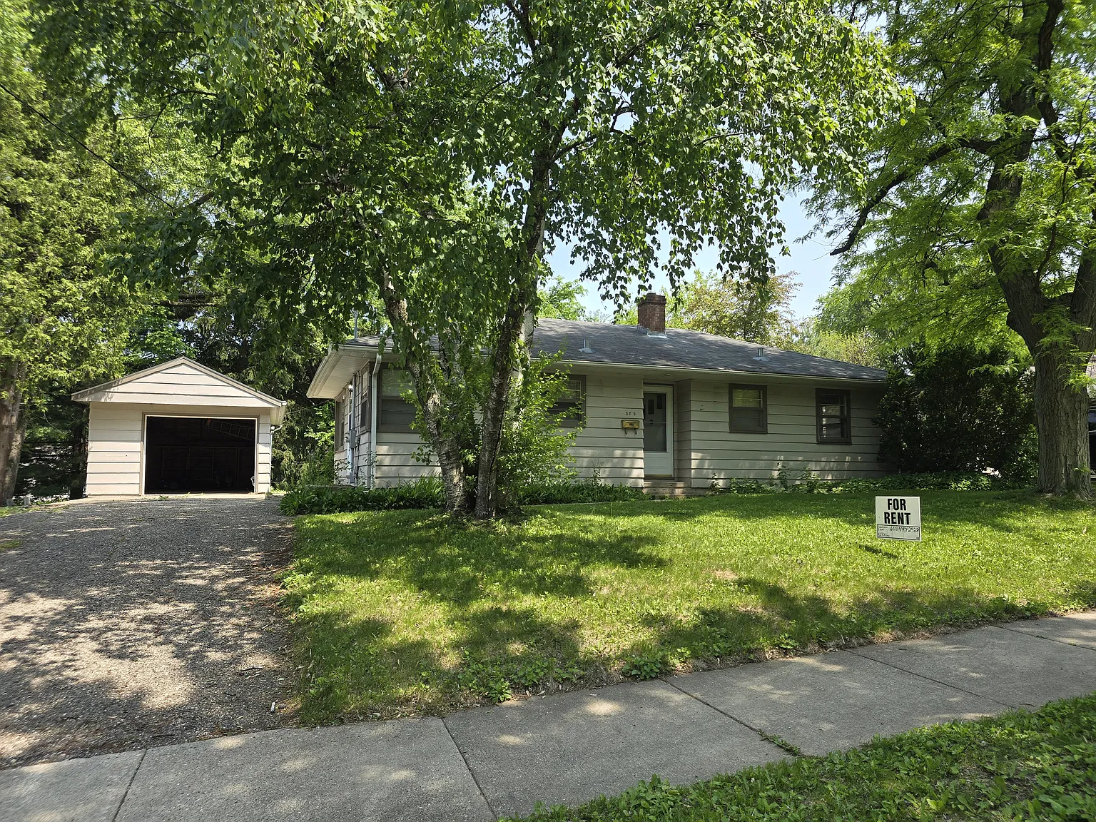 3 bed, 1612 sqft, $2,495 — Photo 1
