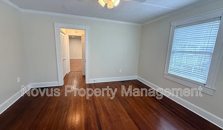 142 Oak Ave — Photo 15