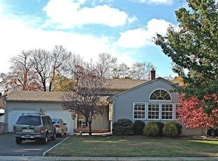 405 Beechwood Ave, Middlesex, NJ 08846