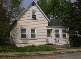 912 W 9th St, Davenport, IA