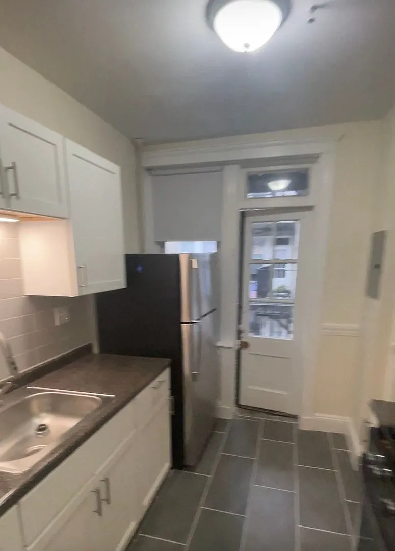 Building Photo - 132 Washington St #37