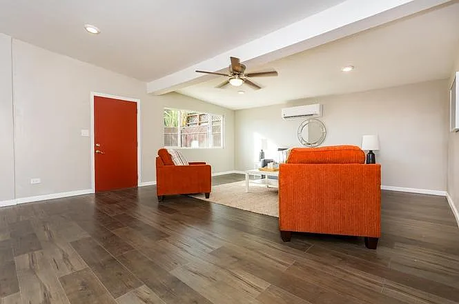 1610 Dupont Dr — Photo 11