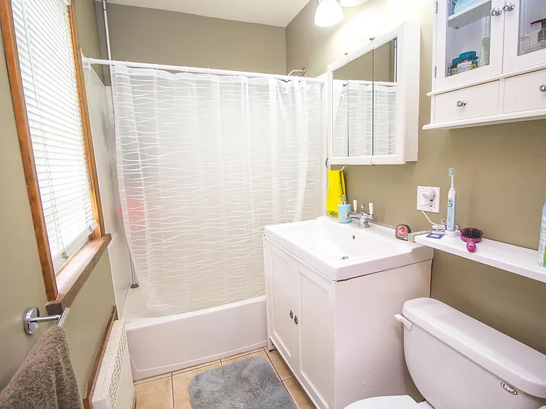 1834 N Humboldt Ave — Photo 9