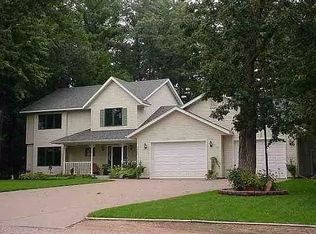 1040 Nottingham Dr, Plover, WI 54467