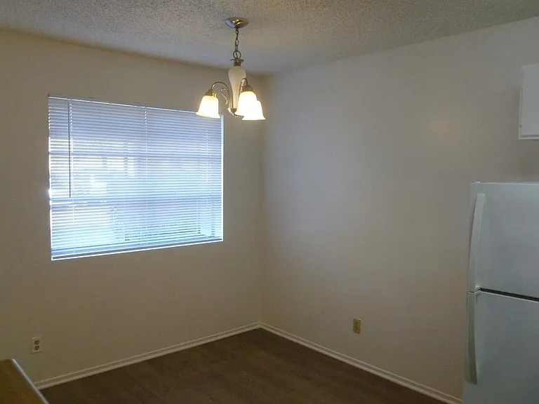 2695 Jennydiane Dr #B — Photo 6