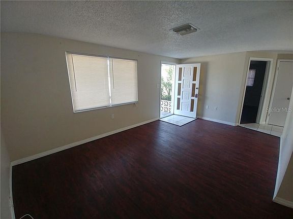 5th image of 3640 Holiday Lake Dr