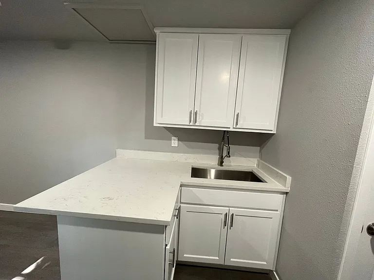 193 Rosewood Dr NW — Photo 7