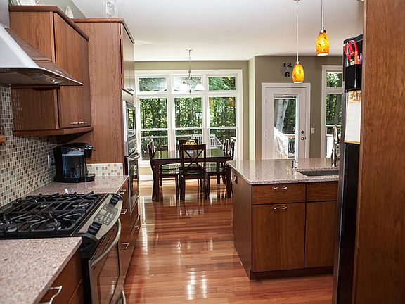 4th image of 3858 Harbor Breeze Dr