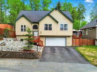 10591 Chain Of Rock St, Eagle River, AK 99577