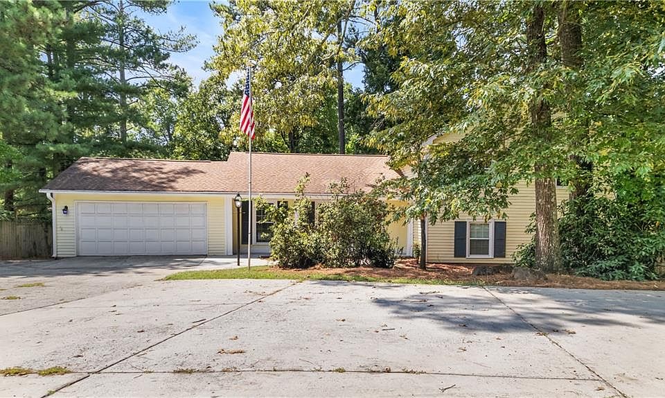 1st image of 2113 Ridgewood Ct