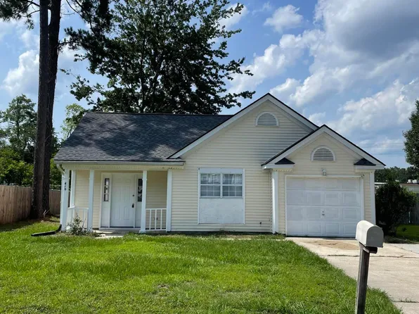 419 Courtland Dr, Summerville, SC 29486
