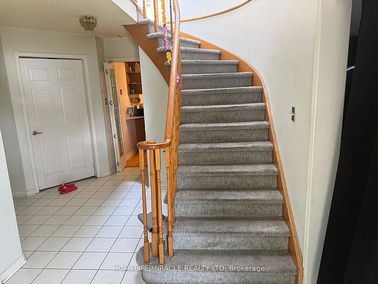 13 Morton Cres — Photo 4