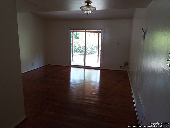 5th image of 342 Ashland Dr