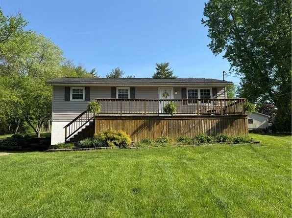 1445 My Dr, Zanesville, OH 43701