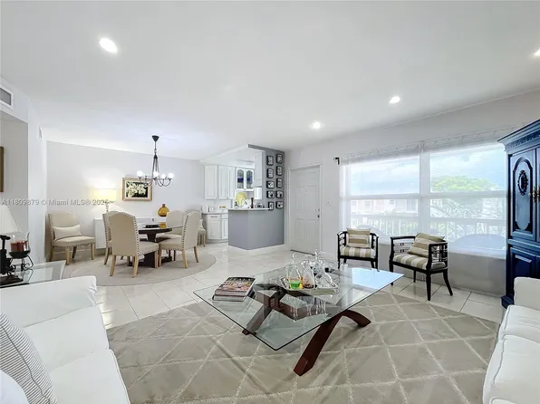 708 SE 7th Ave APT 14, Pompano Beach, FL 33060