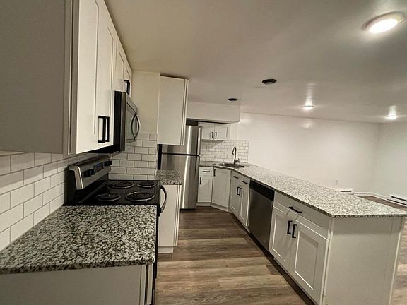 2nd image of 2550 Jefferson St NE #1