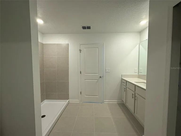 2528 Absolute Ave — Photo 14